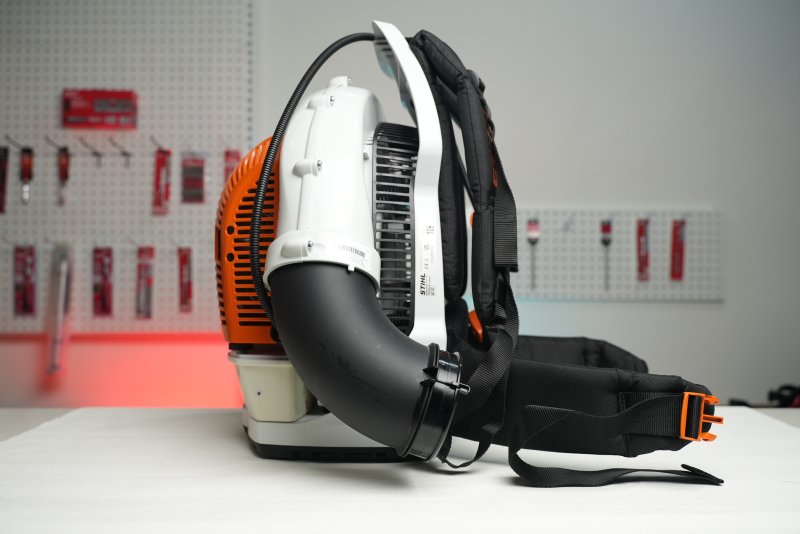 Máy thổi lá STIHL BR 700