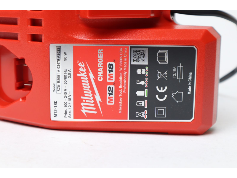 Bộ Sạc 12V-18V Milwaukee M12-18C