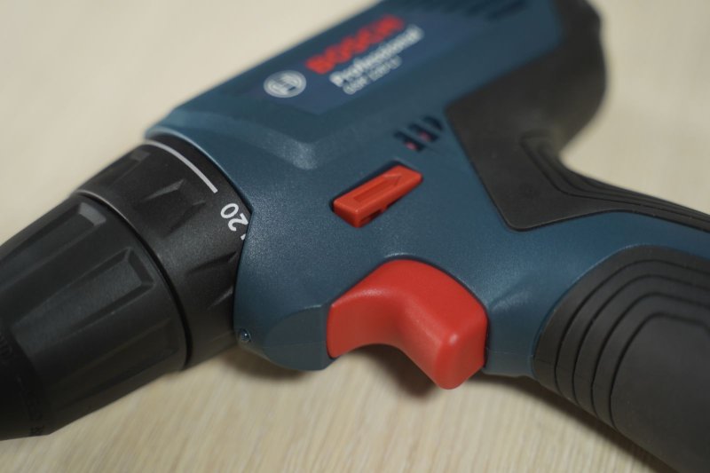 Máy khoan dùng pin Bosch GSR 120-LI GEN II