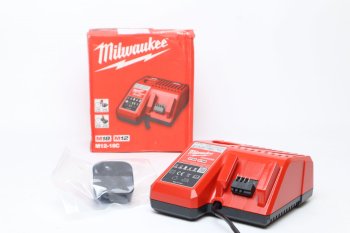 Bộ Sạc 12V-18V Milwaukee M12-18C
