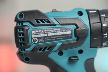 Combo Makita 16 - Máy Khoan Búa Vặn Vít Dùng Pin DHP459 + Pin 3.0Ah + Đế Sạc Nhanh
