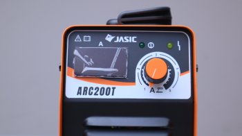 Máy Hàn Que Điện Tử Jasic ARC200T