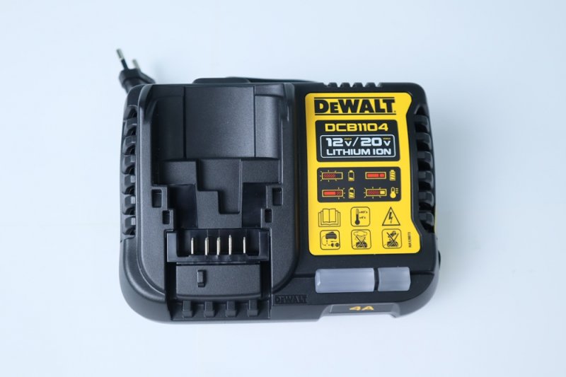 Bộ sạc pin 10.8-18V Dewalt DCB1104-B1