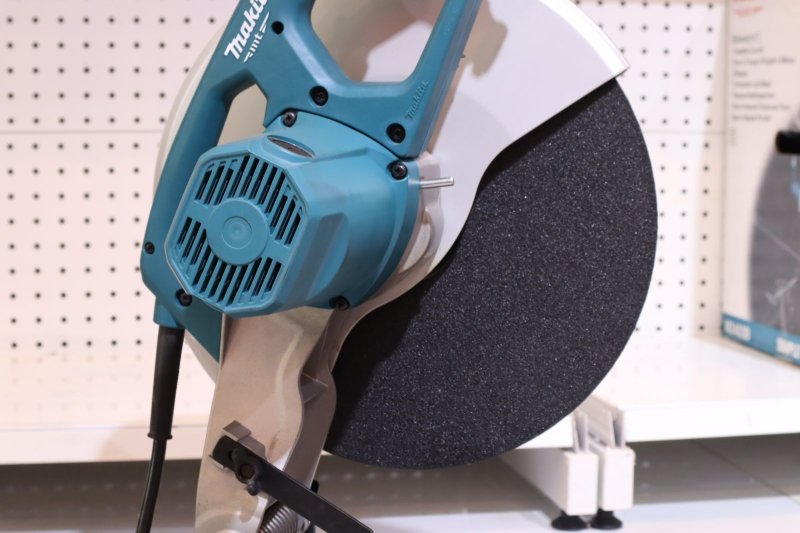 Máy cắt sắt bàn Makita M2403B