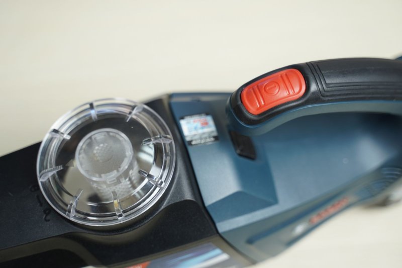 Máy hút bụi dùng pin Bosch GAS 18V-1 (SOLO)
