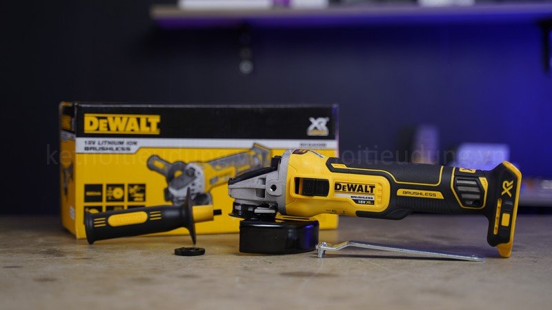 Máy mài cầm tay 18V DEWALT DCG405N-KR ( Chưa Pin & Sạc )
