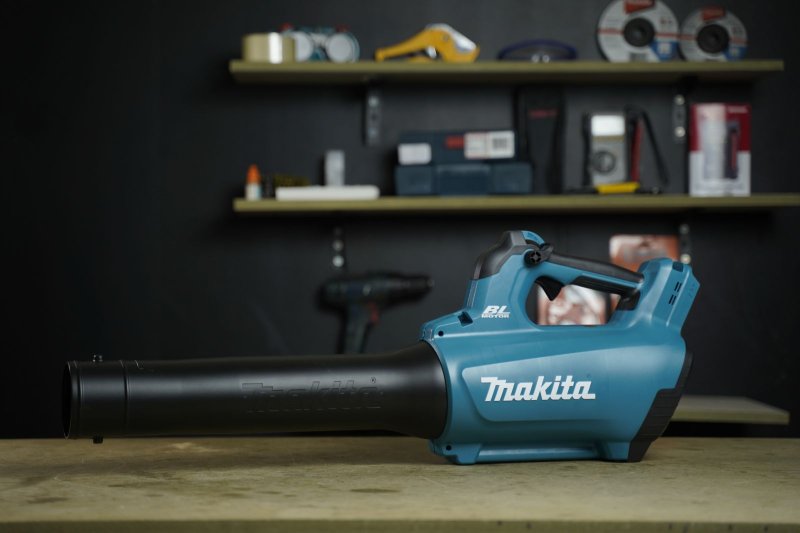 Máy thổi lá dùng pin 18V Makita DUB184RT (1 Pin 5.0Ah và Sạc Nhanh)