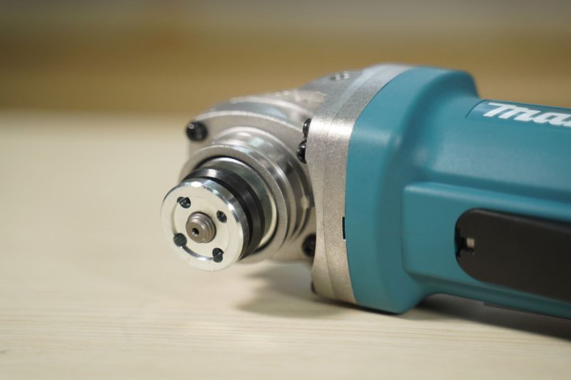 100mm Máy mài góc 840W Makita 9556HP