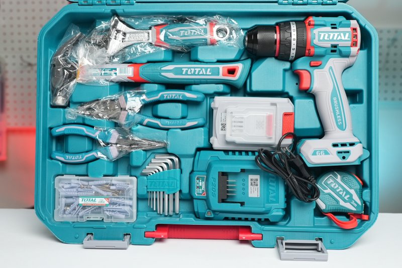 Bộ máy khoan động lực dùng pin 20V Total THKTHP11652 (165 món phụ kiện)