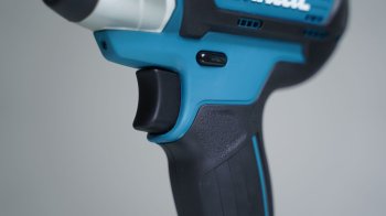 12V Máy siết bu lông dùng pin Makita TW140DZ ( Chưa Pin & Sạc )