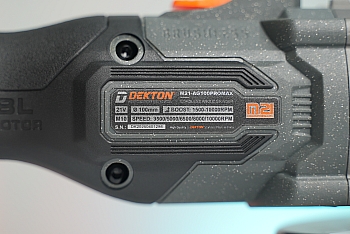 Máy mài góc dùng pin 21V Dekton M21-AG100PROMAX (Chưa Pin & Sạc)
