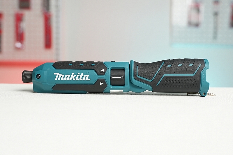Máy vặn vít gập dùng pin Li-Ion 7.2V Makita TD023DSE (2 Pin, 1 Sạc)