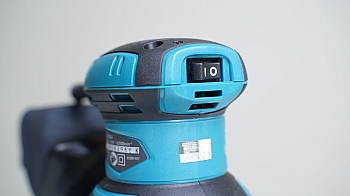 Máy chà nhám rung tròn Makita M9204B ( 240W )