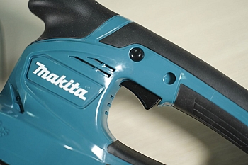 Máy cắt tỉa hàng rào dùng pin Makita UH201DZ 12V (Chưa kèm Pin & Sạc)