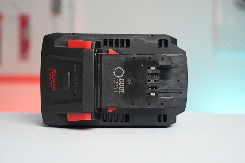 Pin Forge 18V 8.0Ah Milwaukee M18 FB8