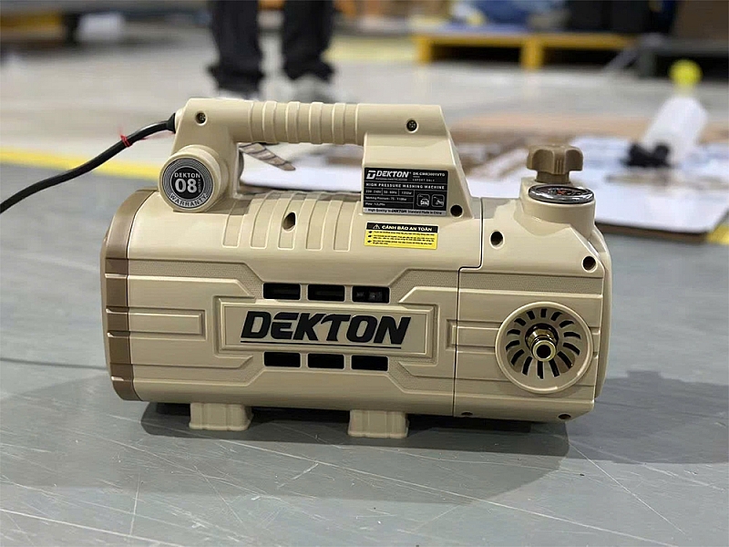 Máy xịt rửa áp lực 1350W Dekton DK-CWR3001VTG (Motor lõi đồng)