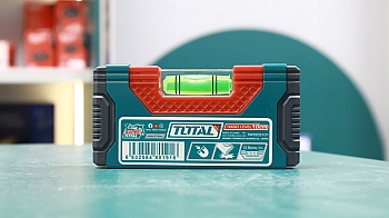 Thước Thủy Mini 10cm Total TMT205101 (Có Nam Châm)