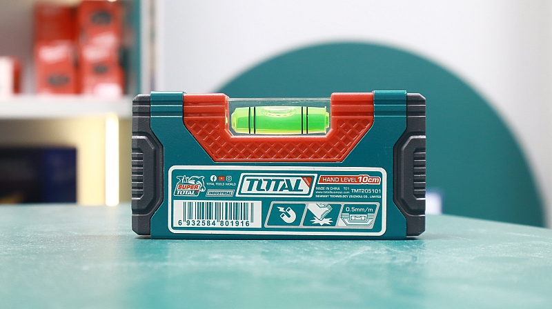 Thước Thủy Mini 10cm Total TMT205101 (Có Nam Châm)