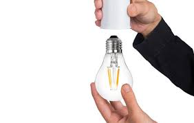 Vệ sinh bóng đèn thường xuyên tăng hiệu quả sử dụng không ngờ