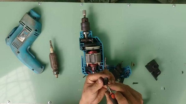 5 Sai lầm khiến máy khoan nhanh bị chai pin
