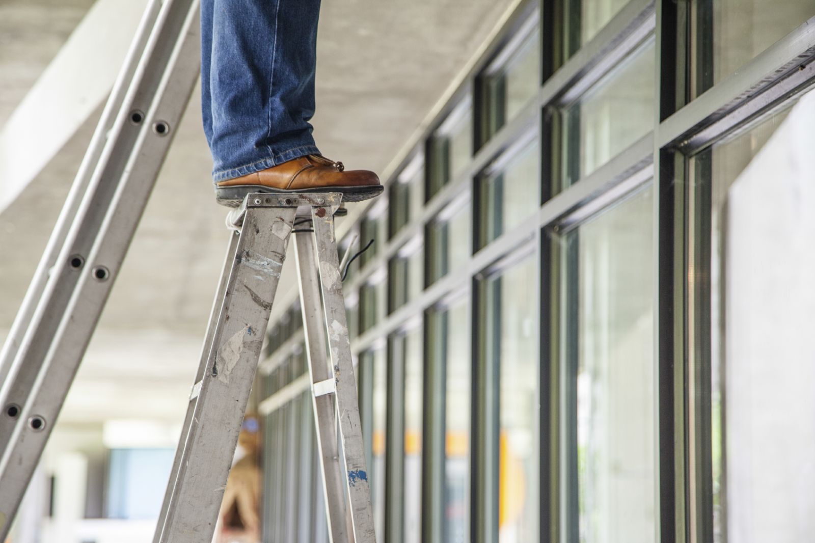 Các mẫu thang nhôm rút dưới 4 triệu đang sốt trên thị trường