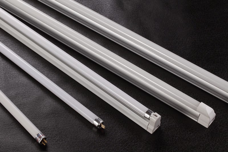 Cách xử lý khi bóng đèn huỳnh quang chỉ sáng ở 1 hoặc 2 bên đầu