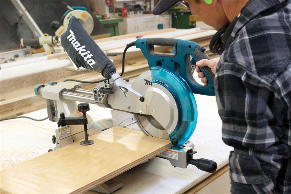 Ưu điểm máy cắt góc đa năng Makita LS1018L