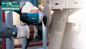 Ưu điểm nổi bật của máy chà nhám đĩa Makita GV7000