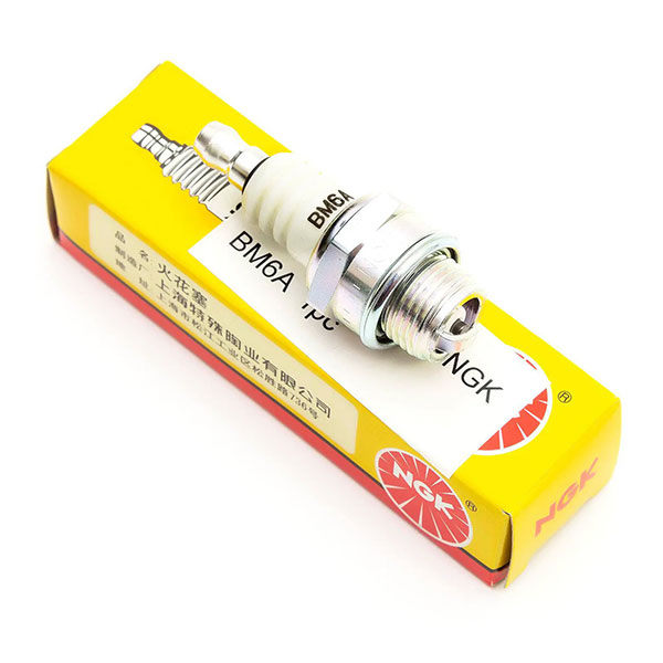 Bugi máy cắt cỏ NGK BM6A