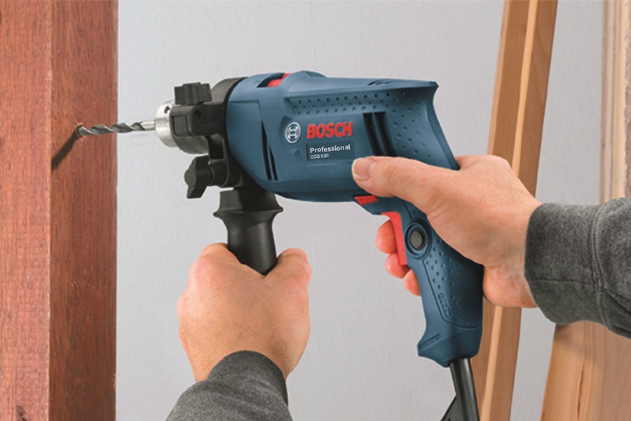 Hướng dẫn sử dụng máy khoan cầm tay hiệu quả cho các thợ mộc