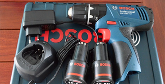 Nên chọn máy khoan pin Bosch hay Makita