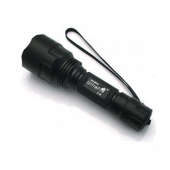 Đèn pin siêu sáng Ultrafire C8 led Cree XP-L V5