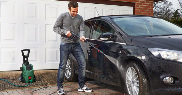 5 Điều Cần Cân Nhắc Khi Có Ý Định Mua Máy Xịt Rửa Xe Gia Đình