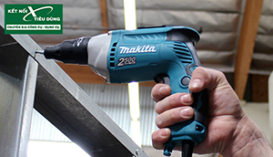 Review - Đánh giá máy vặn vít Makita FS2500 570W