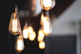 Nguyên nhân rút ngắn tuổi thọ bóng đèn nhà bạn