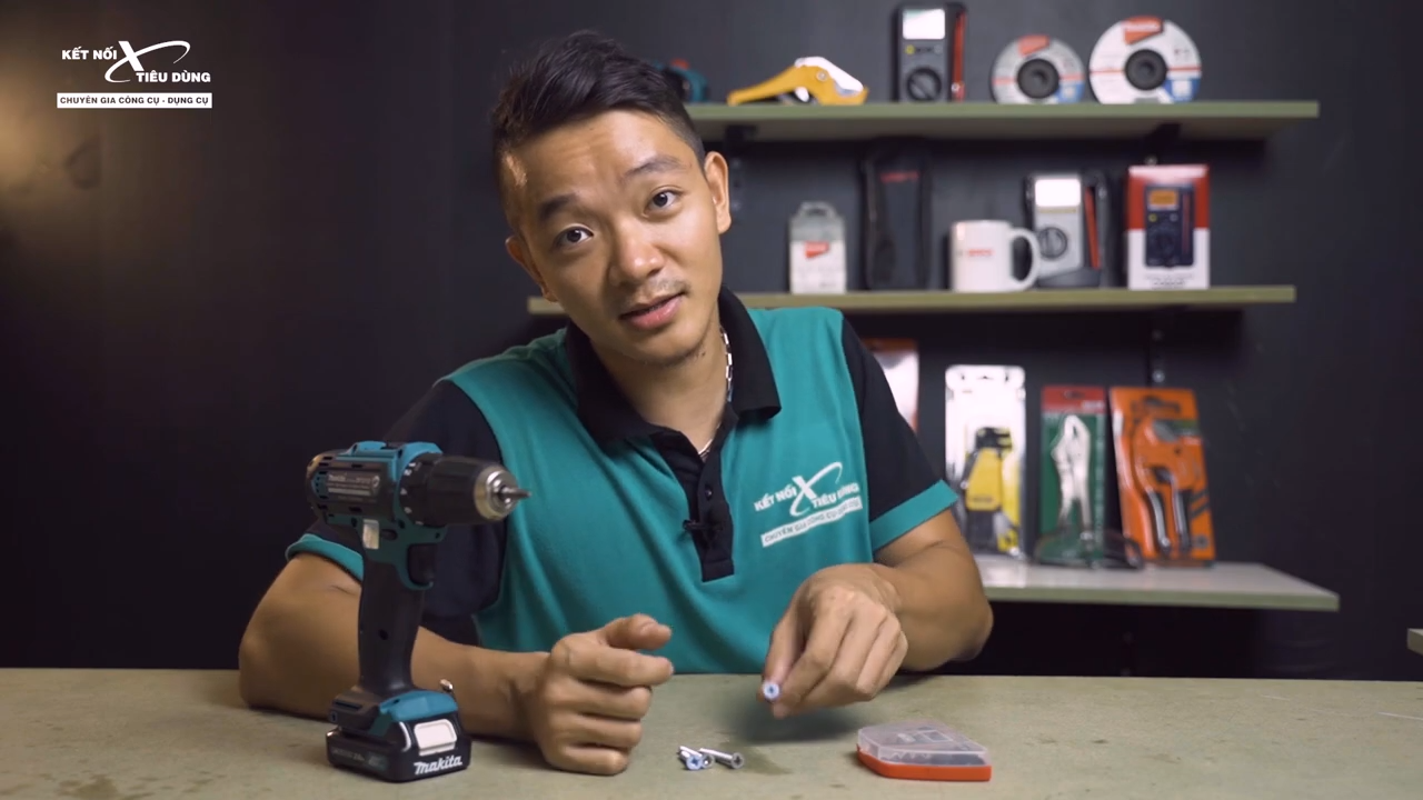 [G&oacute;c DIY] Th&aacute;o V&iacute;t Bị T&ograve;e Đầu? Mẹo Hay Ai Cũng N&ecirc;n Biết - chuẩn bị phụ kiện