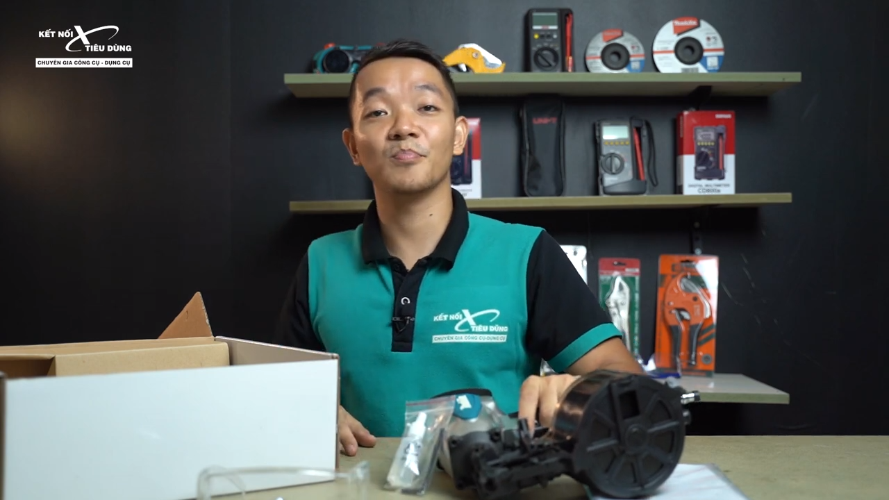 [Review] Thử M&aacute;y Bắn Đinh Cuộn Makita AN560: Mạnh, Nhanh, An To&agrave;n, Bắn Ngọt - trọn bộ sản phẩm