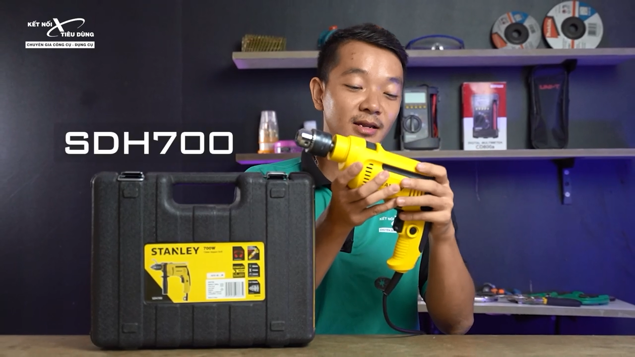 Th&acirc;n m&aacute;y nhỏ gọn, vừa vặn cầm tay gi&uacute;p thao t&aacute;c l&agrave;m việc linh hoạt