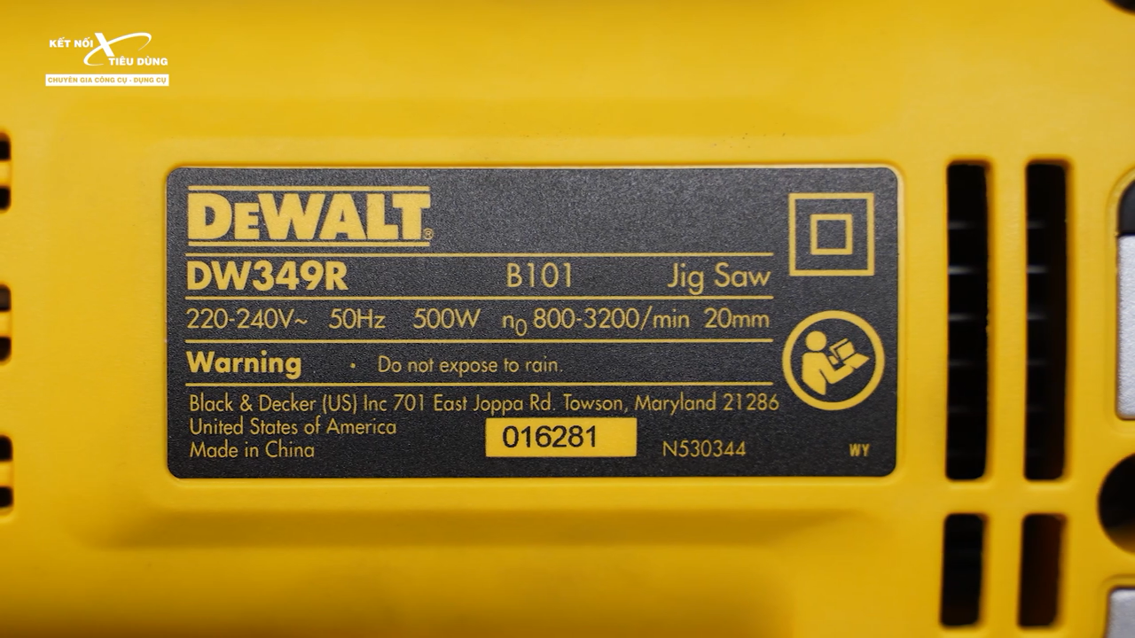 M&aacute;y cưa lọng c&oacute; th&ocirc;ng số kỹ thuật ấn tượng với c&ocirc;ng suất đầu v&agrave;o l&ecirc;n đến 500W