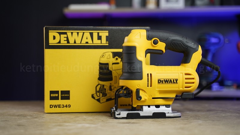 M&aacute;y cưa lọng Dewalt DWE349 l&agrave; phi&ecirc;n bản n&acirc;ng cấp với động cơ mạnh mẽ hơn nhiều so với d&ograve;ng m&aacute;y cũ DW349R