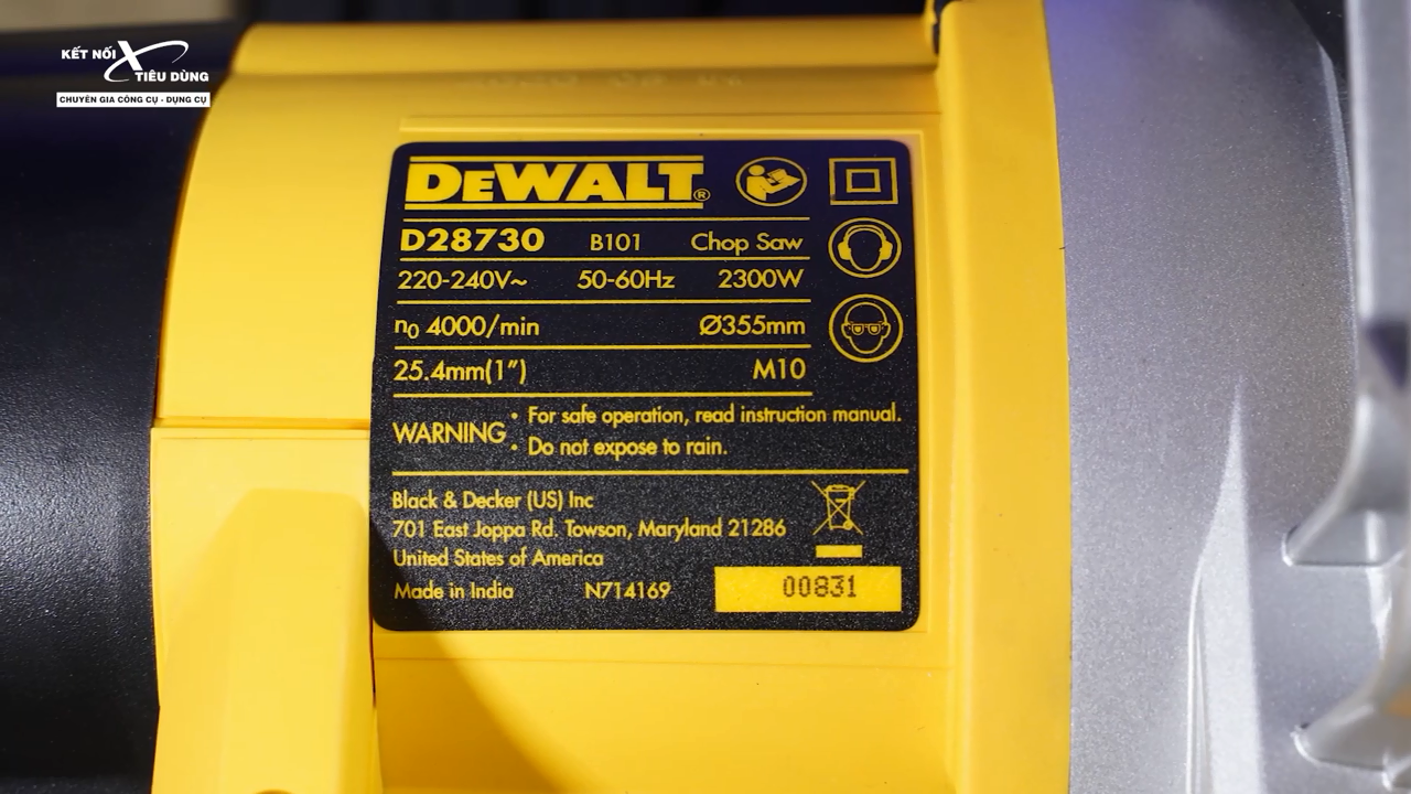 Máy cắt sắt Dewalt D28730 có nhiều cải tiến vượt trội về thiết kế cũng như công năng của Dewalt D28720