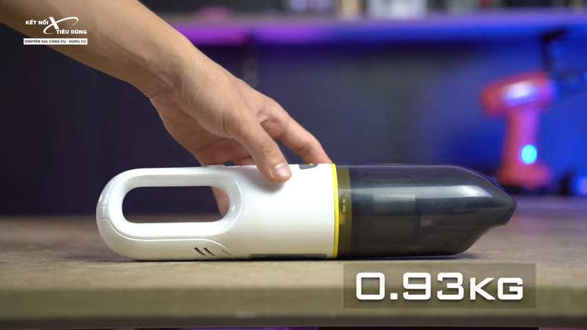 Thiết kế th&acirc;n m&aacute;y nhỏ gọn, trọng lượng tối ưu chỉ khoảng 0.93Kg