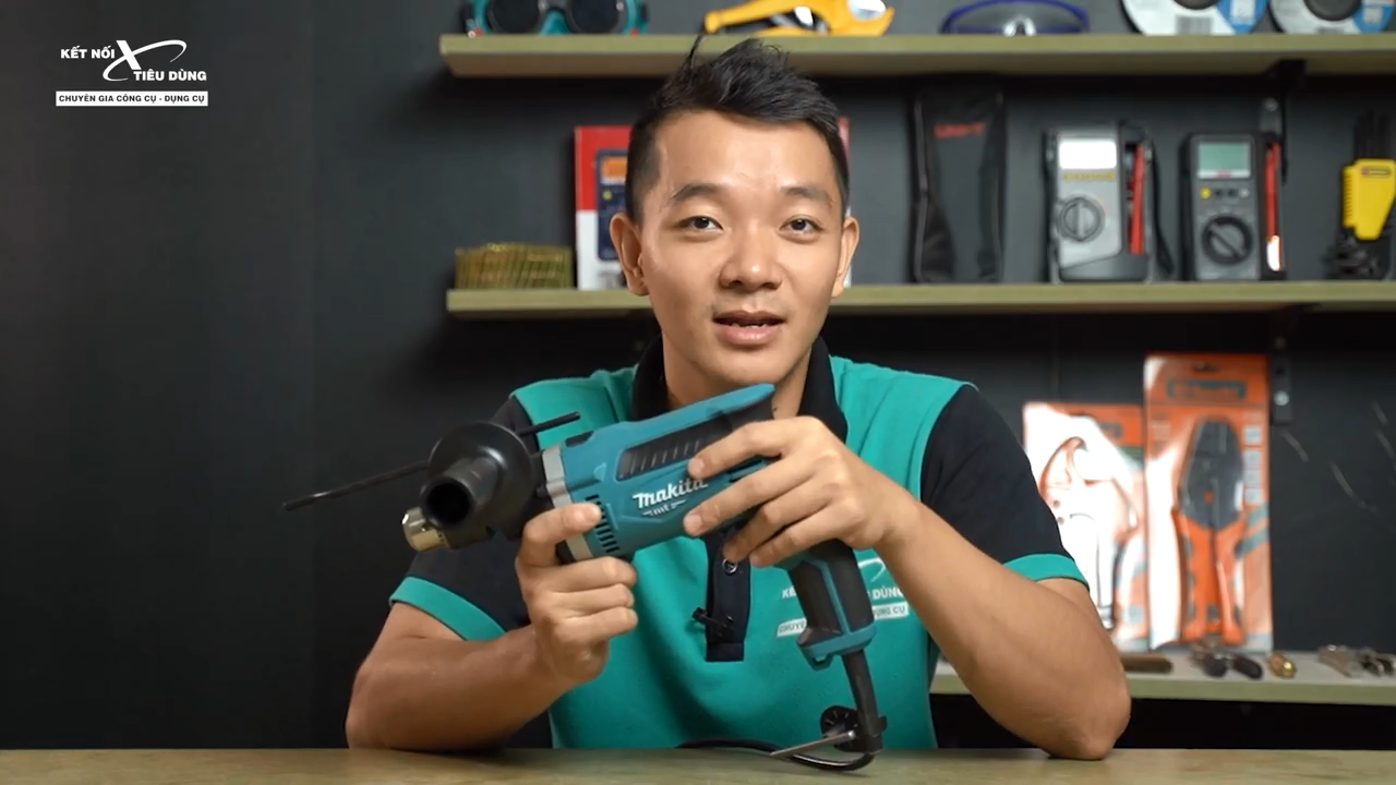 Makita MT M8100 l&agrave; d&ograve;ng m&aacute;y thuộc ph&acirc;n kh&uacute;c gi&aacute; rẻ của Makita nhưng khả năng hoạt động rất mạnh mẽ