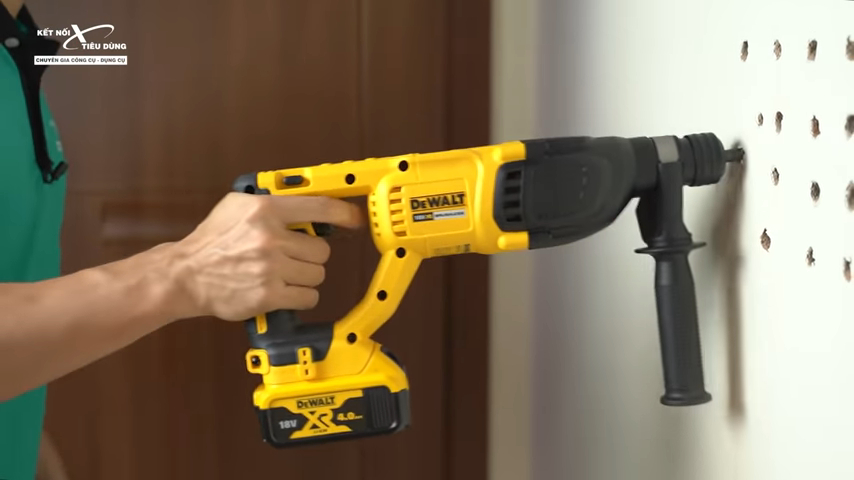 Khoan b&uacute;a 3 chức năng c&oacute; khả năng đ&aacute;p ứng nhanh cho tốc độ vận h&agrave;nh mạnh mẽ