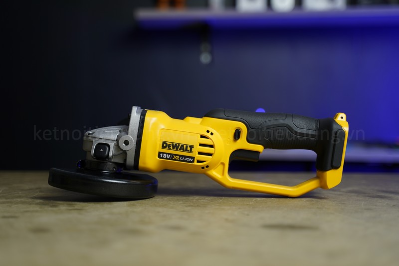 M&aacute;y m&agrave;i g&oacute;c Dewalt DCG412 thuộc d&ograve;ng m&aacute;y m&agrave;i cầm tay d&ugrave;ng pin 18V Li &ndash; Ion ch&iacute;nh h&atilde;ng của Dewalt