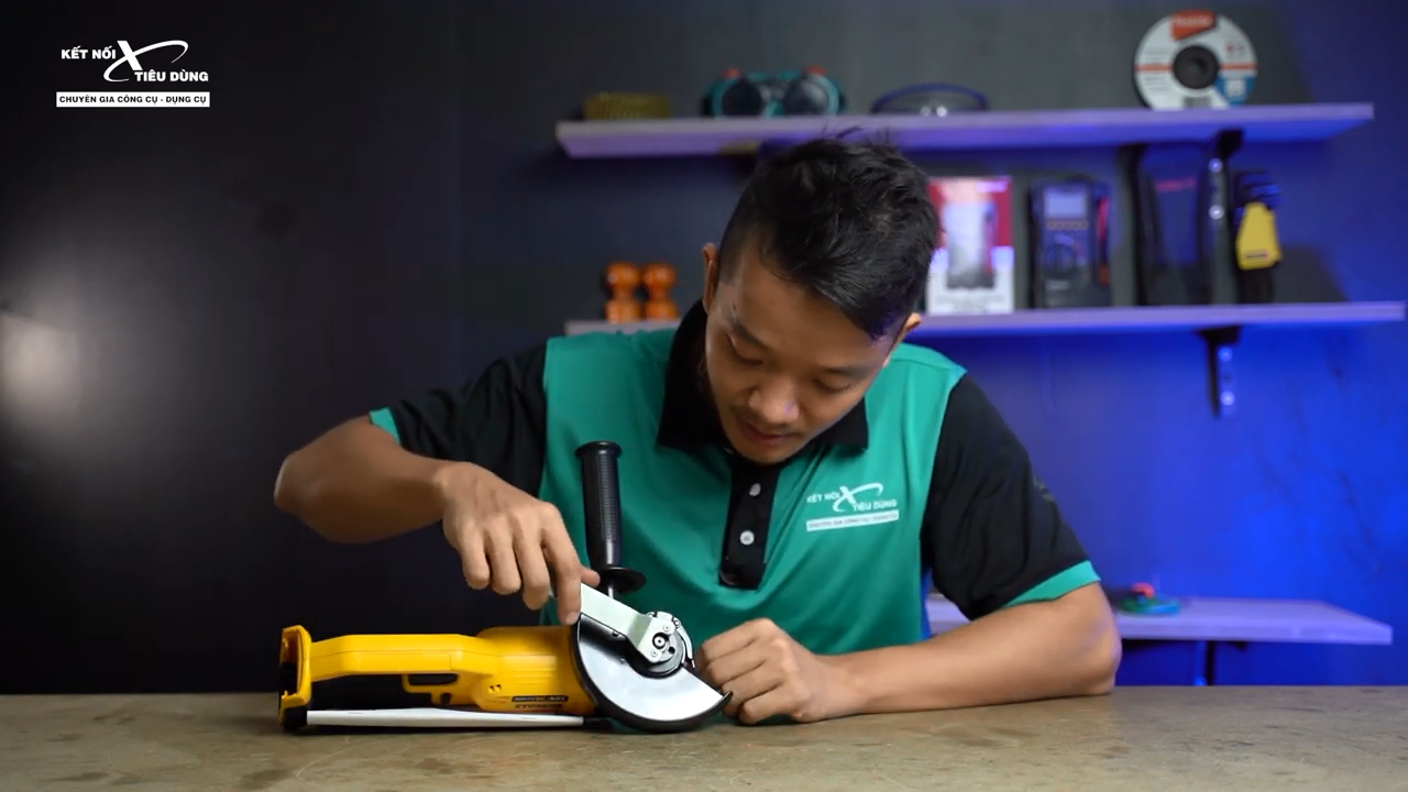 Mua m&aacute;y m&agrave;i g&oacute;c Dewalt DCG412 ch&iacute;nh h&atilde;ng gi&aacute; tốt ở đ&acirc;u?