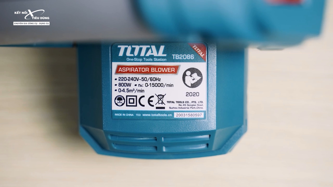 Con m&aacute;y c&oacute; tốc độ kh&ocirc;ng tải lớn tạo ra luồng kh&iacute; cực mạnh l&ecirc;n đến 4.5m&sup3;/ ph&uacute;t