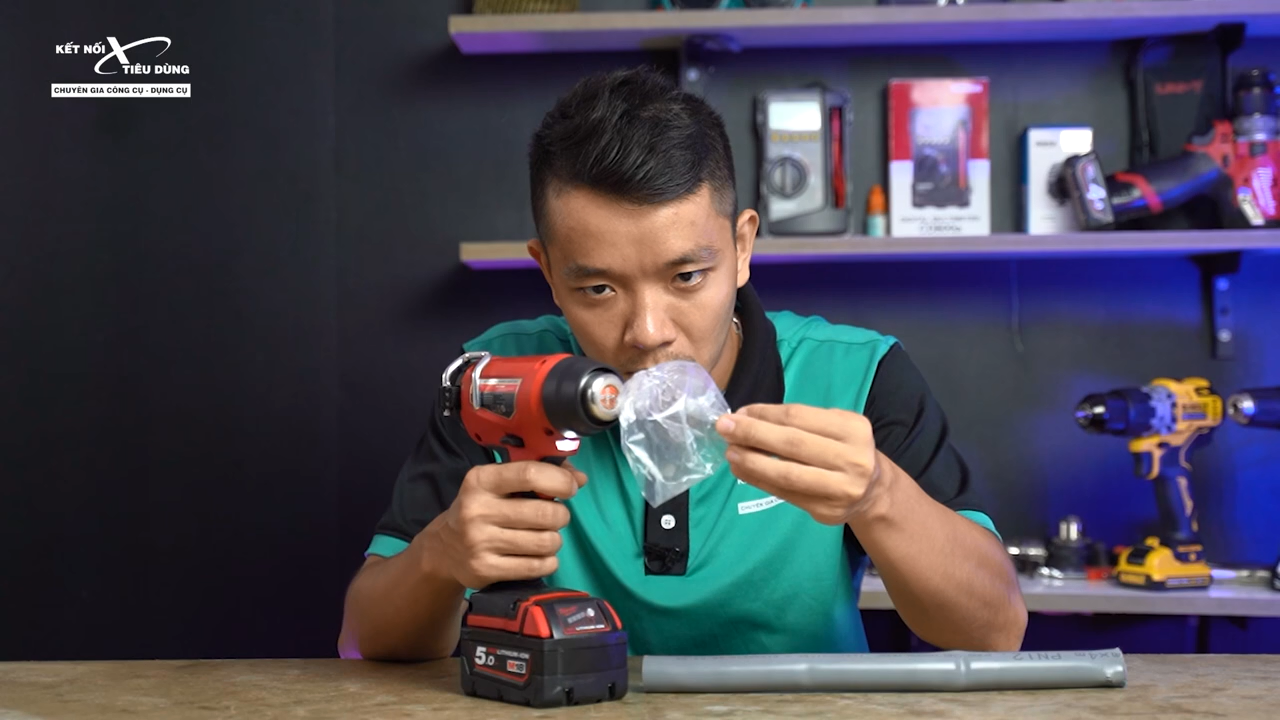 Máy thổi hơi nóng Milwaukee M18 BHG được trang bị mức nhiệt khá cao để làm nóng chảy các vật liệu nhanh chóng
