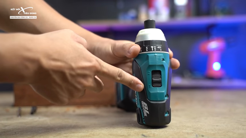 C&ocirc;ng tắc chuyển đổi chế độ linh hoạt, thao t&aacute;c rất mượt v&agrave; dễ sử dụng