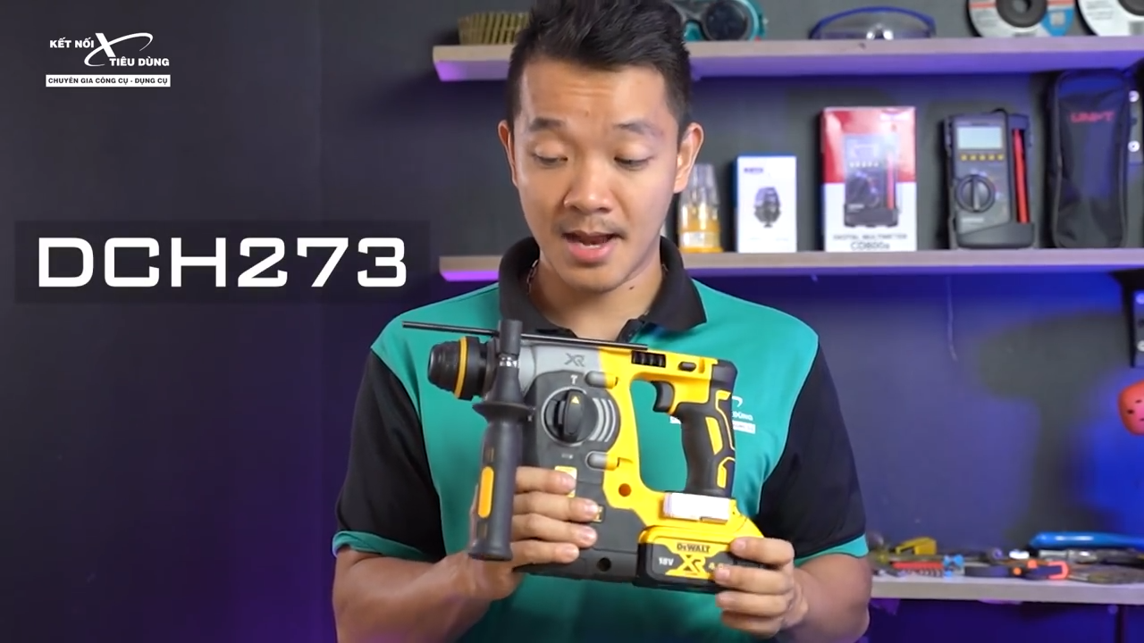 M&aacute;y khoan b&uacute;a Dewalt DCH273 l&agrave; phi&ecirc;n bản đời sau của Dewalt DCH263 với nhiều cải tiến về k&iacute;ch thước, c&ocirc;ng nghệ 